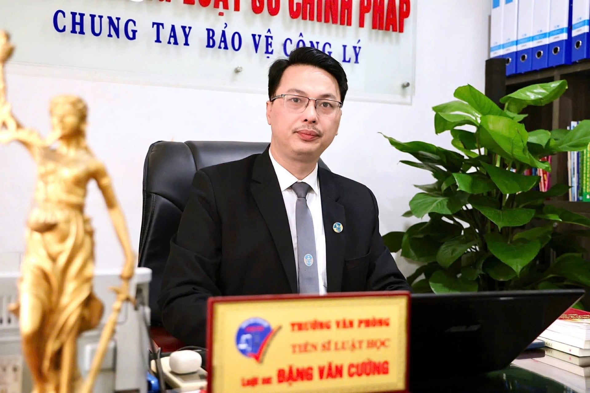 Định danh chủ quản hội nhóm mạng xã hội: Vì sao cần siết trách nhiệm từ sớm?